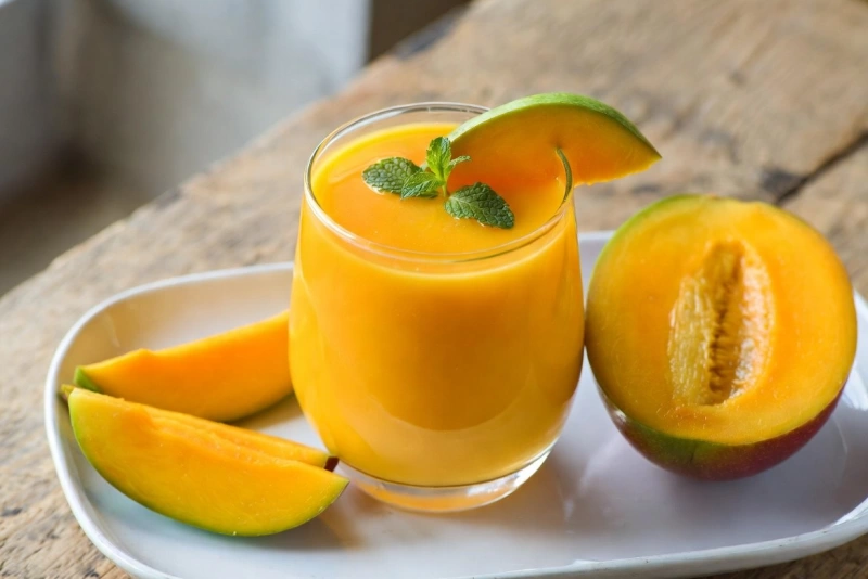Delicioso y refrescante jugo de mango natural y casero